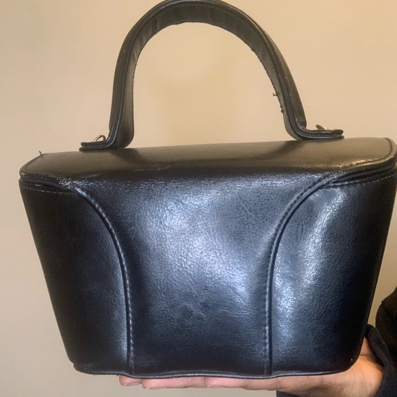 Cute leather box bag - Picture 2 of 4